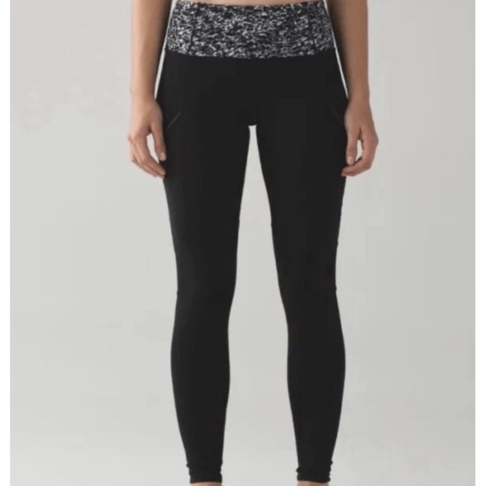 Lululemon Fresh Tracks Tight Black/Iced Wave White Sz 4 Patterned Waist Leggings